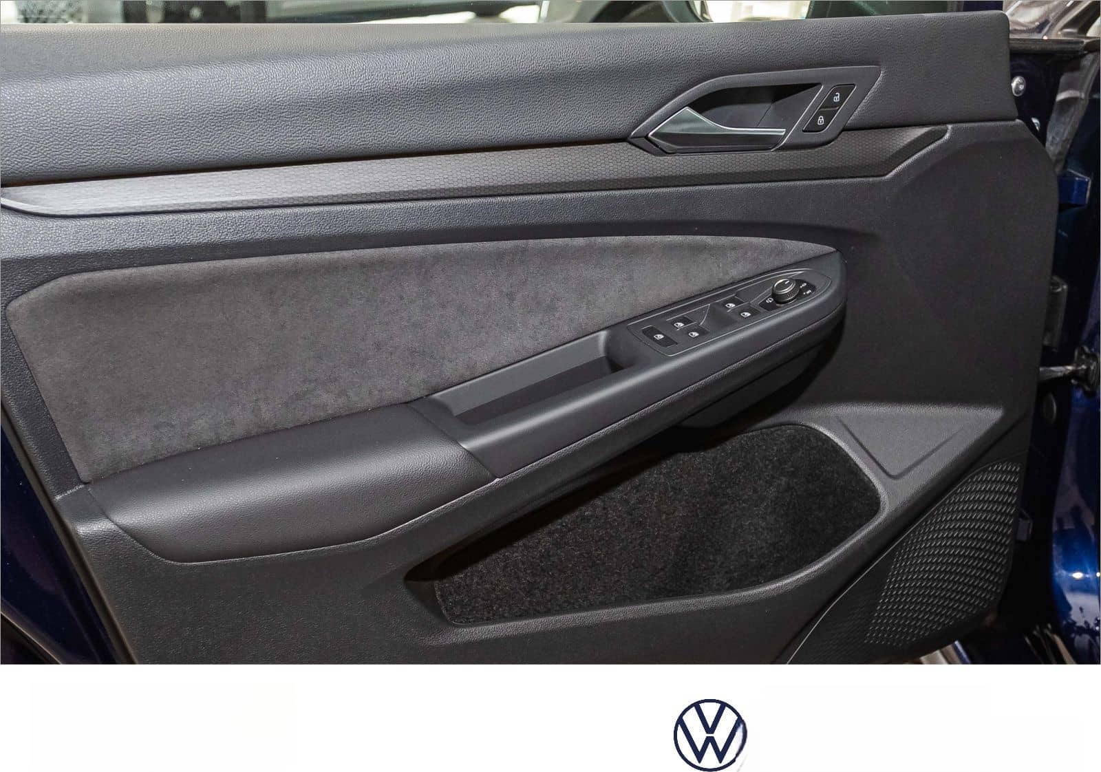 Volkswagen Golf VIII GTI Clubsport 2.0TSI DSG Navi LED ACC foto 8