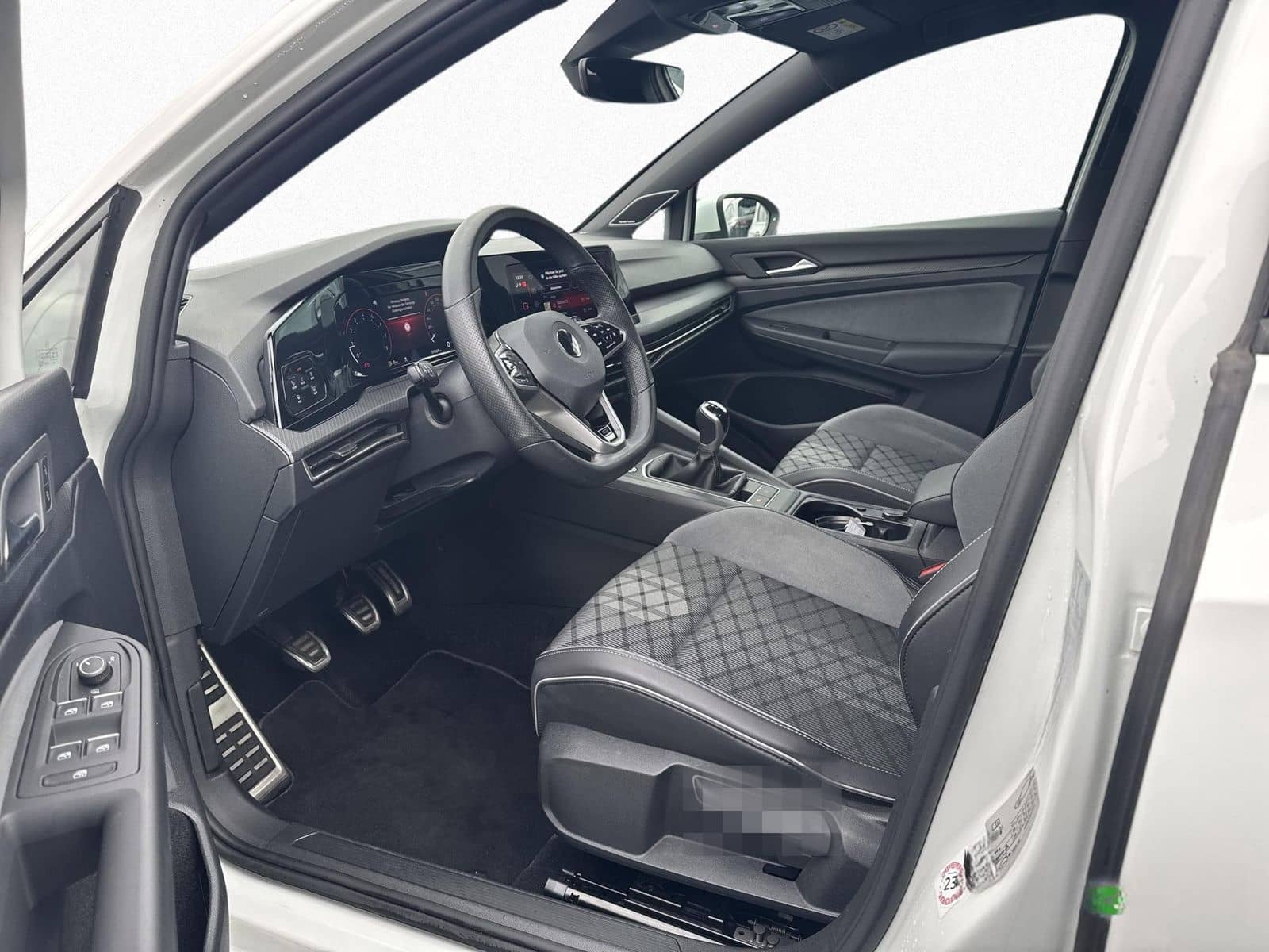 Volkswagen Golf VIII R-Line 1.5 TSI NAVI ACC LED HARMAN KAR foto 11