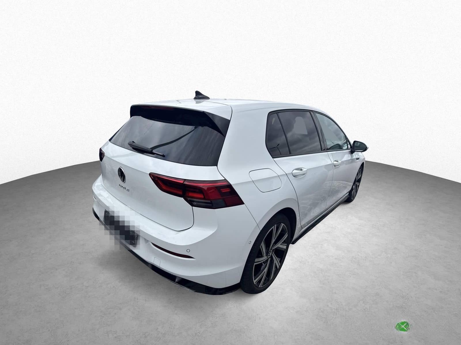 Volkswagen Golf VIII R-Line 1.5 TSI NAVI ACC LED HARMAN KAR foto 5