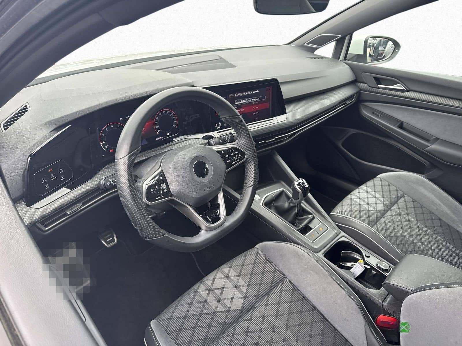 Volkswagen Golf VIII R-Line 1.5 TSI NAVI ACC LED HARMAN KAR foto 8