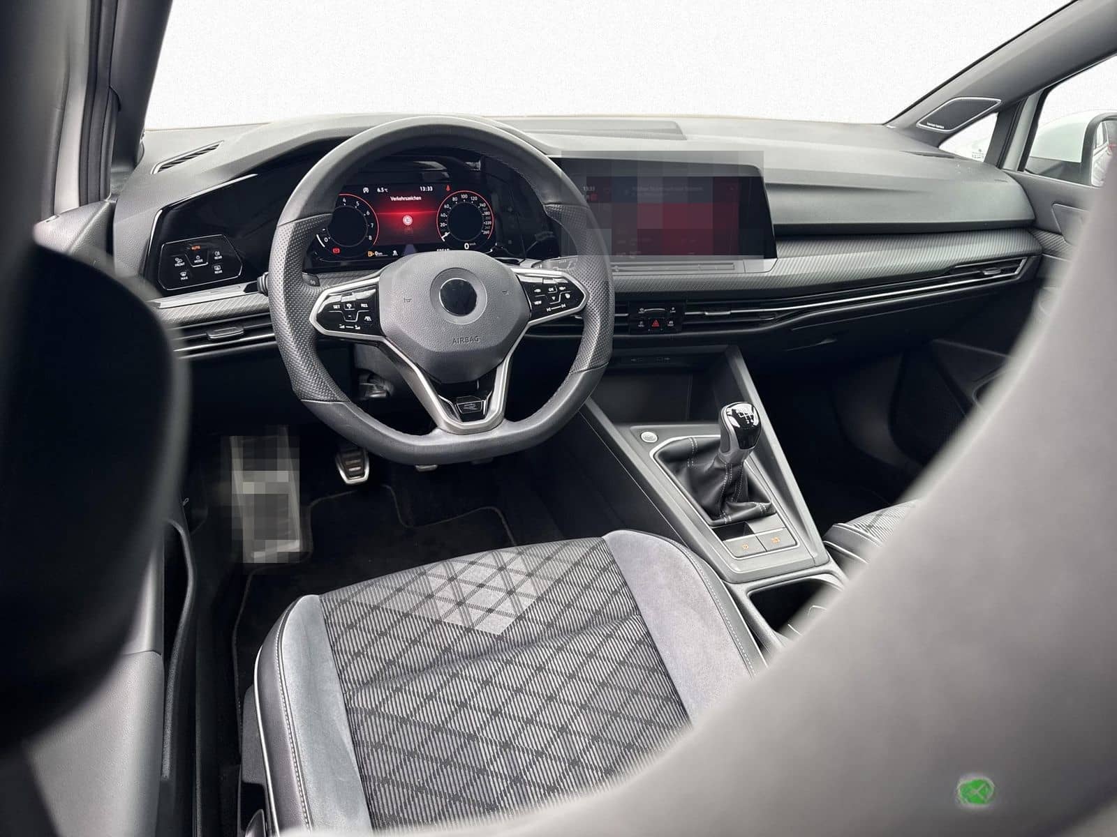 Volkswagen Golf VIII R-Line 1.5 TSI NAVI ACC LED HARMAN KAR foto 9