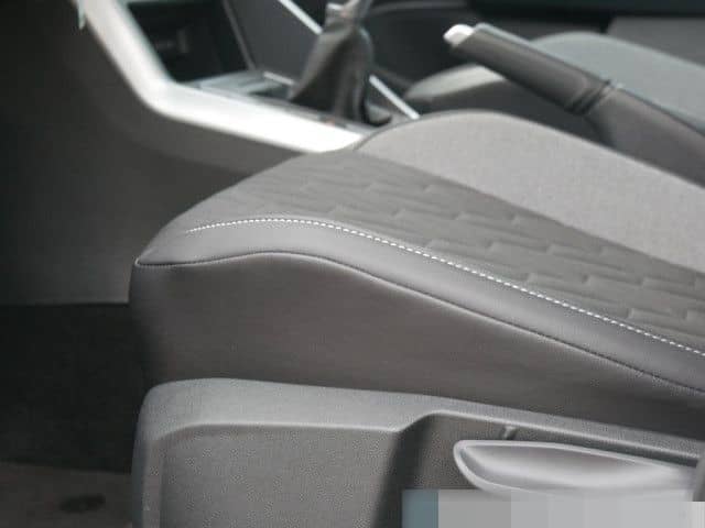 Volkswagen Taigo 1.0 TSI Goal DigCockpit PDC Kamera SHZ LED foto 15