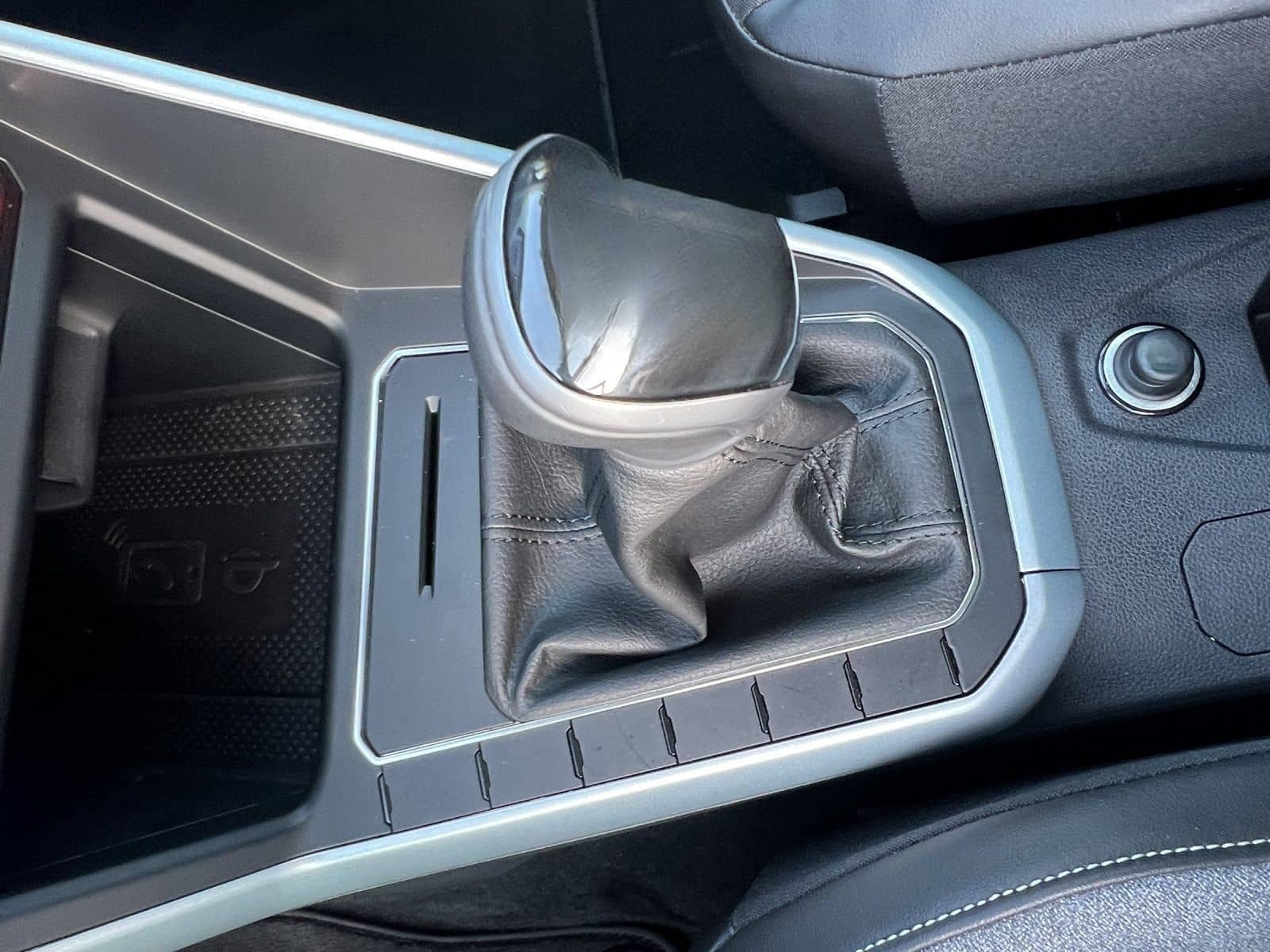 Volkswagen Taigo 1.0 TSI GOAL LED NAVI DAB+ CLIMA LM16 foto 11