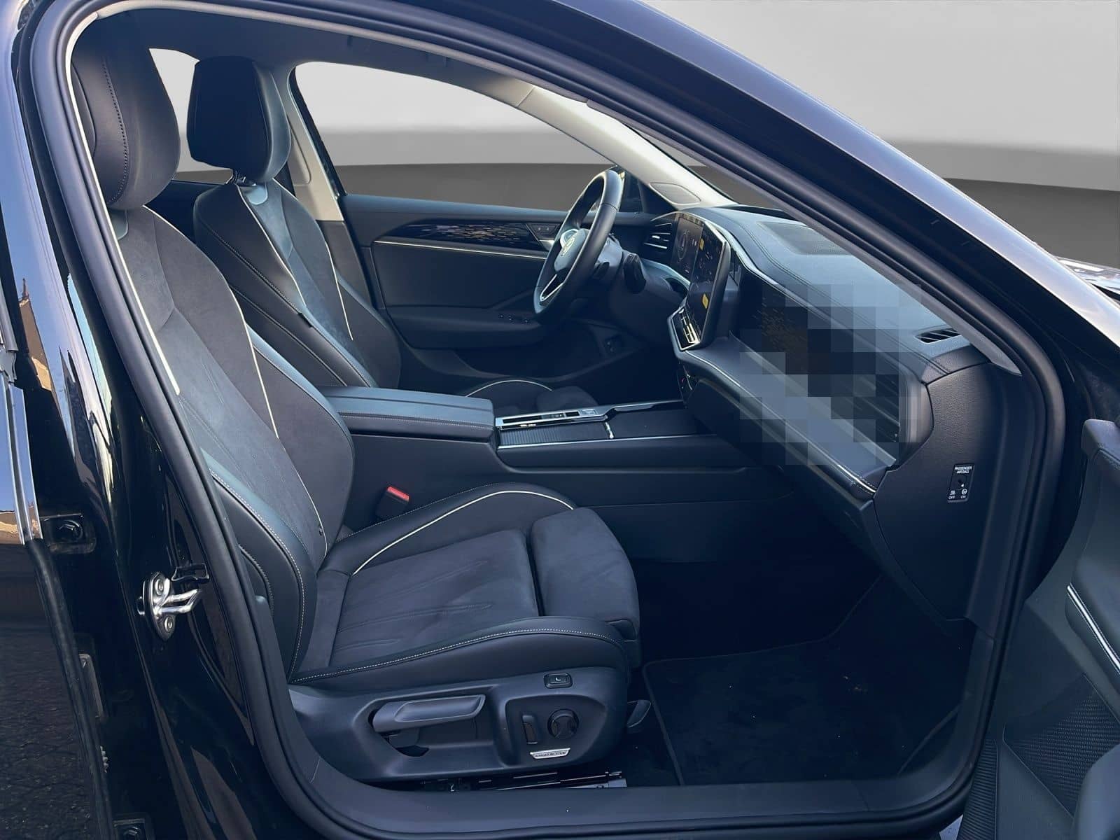 Volkswagen Passat Variant eHybrid ELEGANCE LM18 AHK MATRIX foto 4