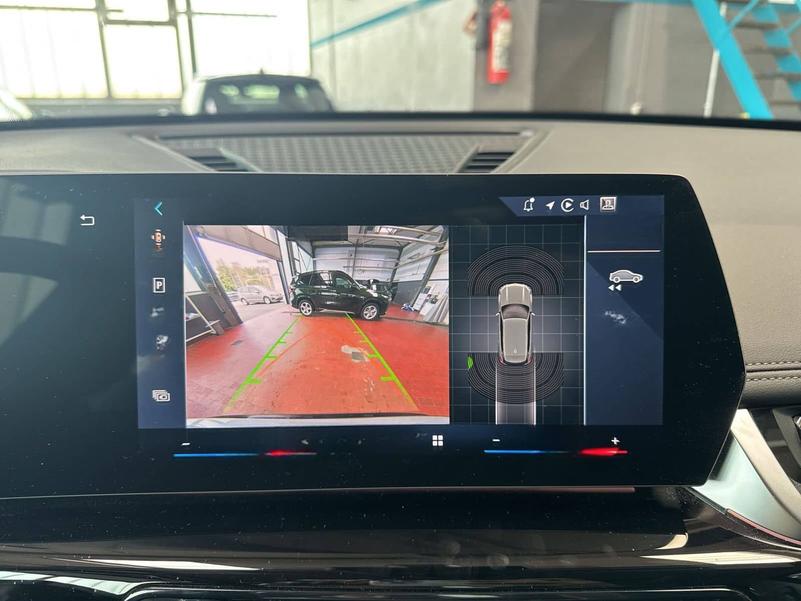 BMW X1 sDrive20i xLine*AHK*HK HiFi*DAB*Adapt. LED*Pa foto 23