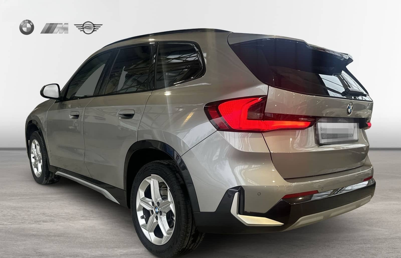 BMW X1 sDrive20i xLine*AHK*HK HiFi*DAB*Adapt. LED*Pa foto 3