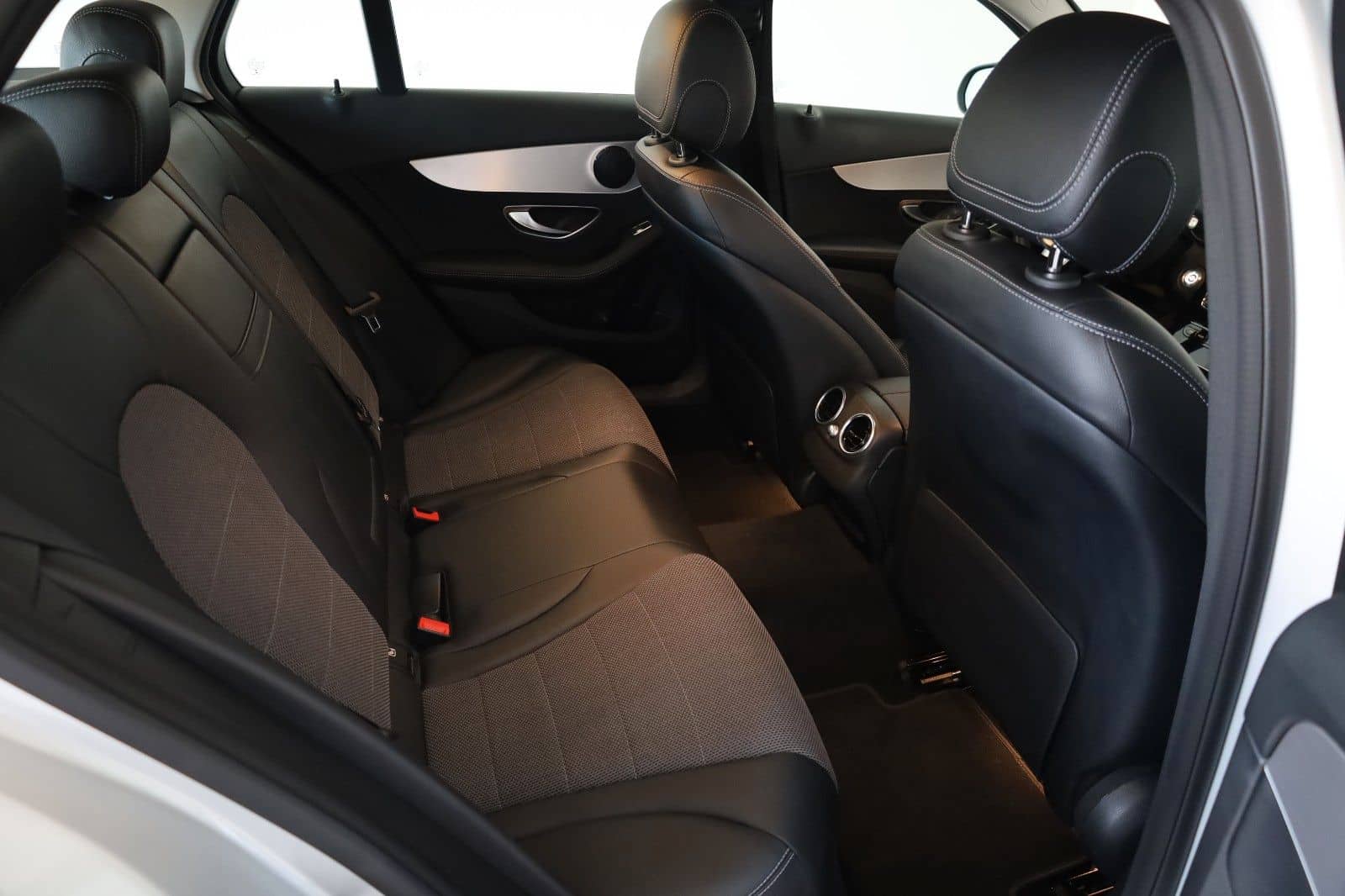 Mercedes-Benz C 200d T T.Leder,Apple CarPlay,Kamera,SH,PDC,AHK foto 6