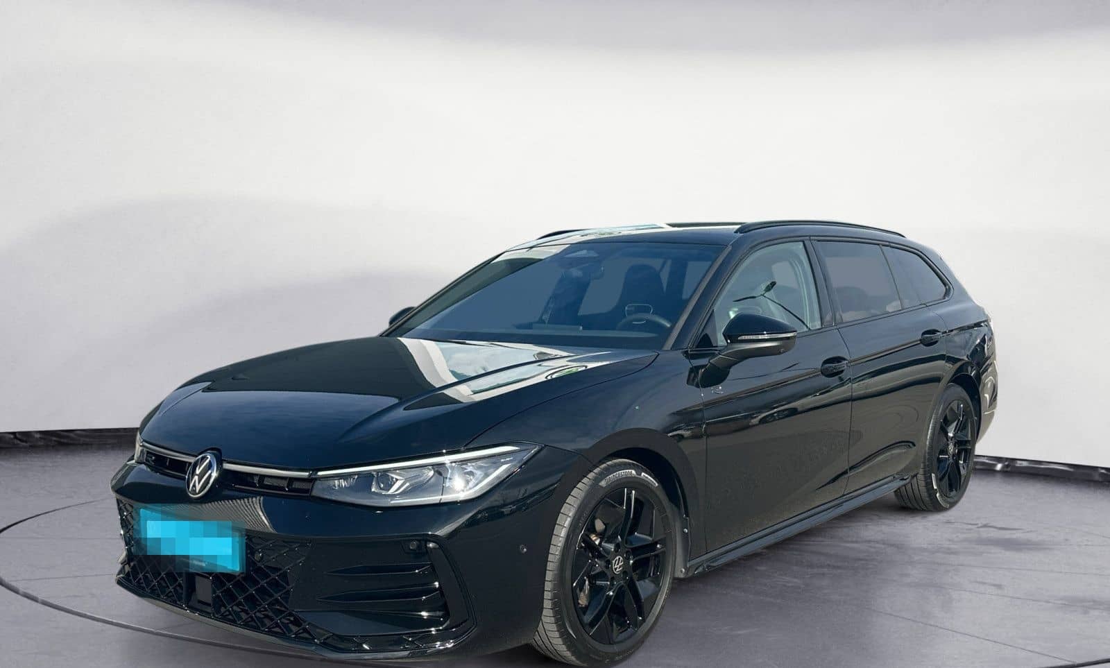 Volkswagen Passat Variant 2.0 TDI DSG R-Line AHK AreaView foto 2