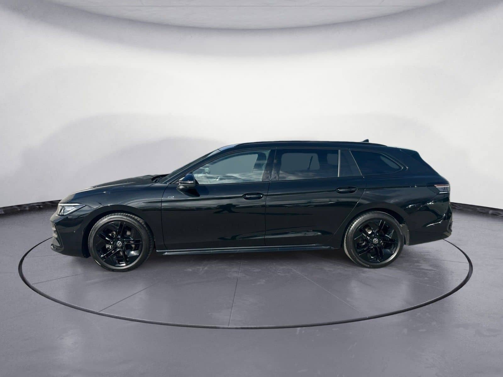 Volkswagen Passat Variant 2.0 TDI DSG R-Line AHK AreaView foto 3