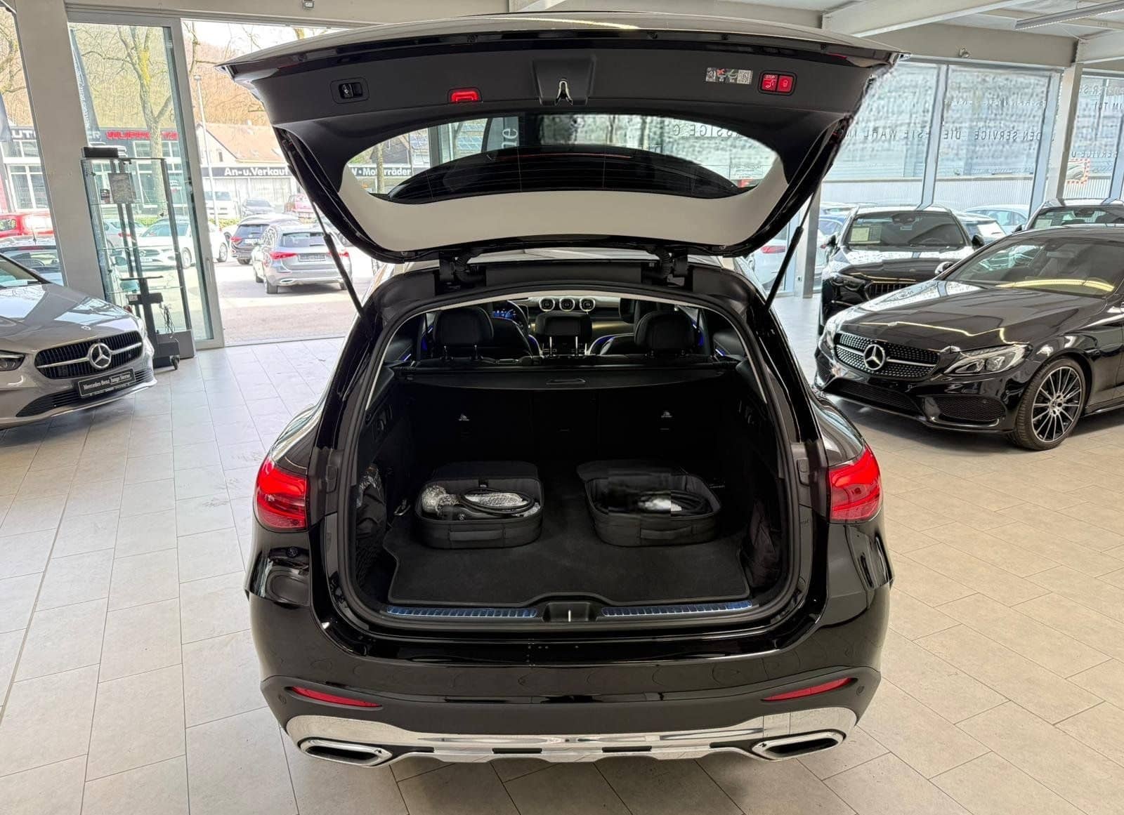 Mercedes-Benz GLC 300 de 4M AMG DISTR+AHK+BURM+PANO+HUD+MEMORY foto 5