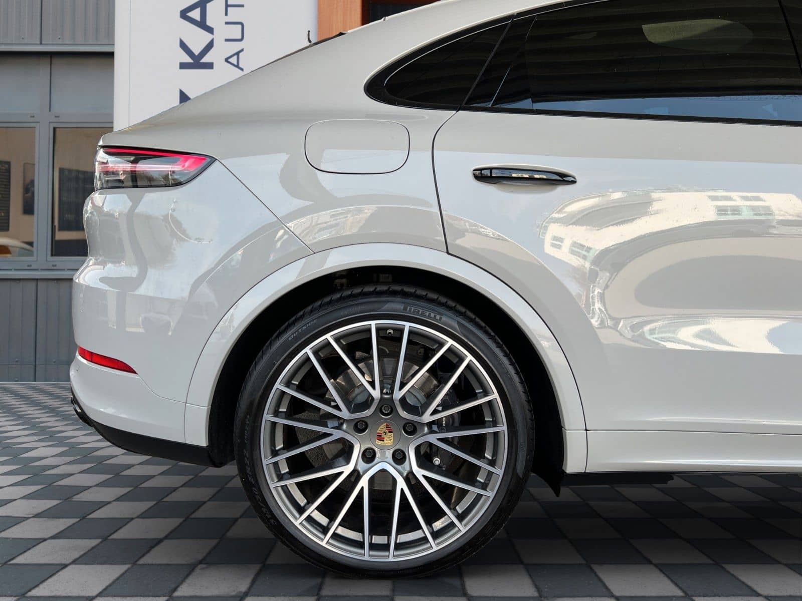 Porsche Cayenne E-Hyb. Coupe PLATINUM Ed. SPORT DESIGN! foto 25