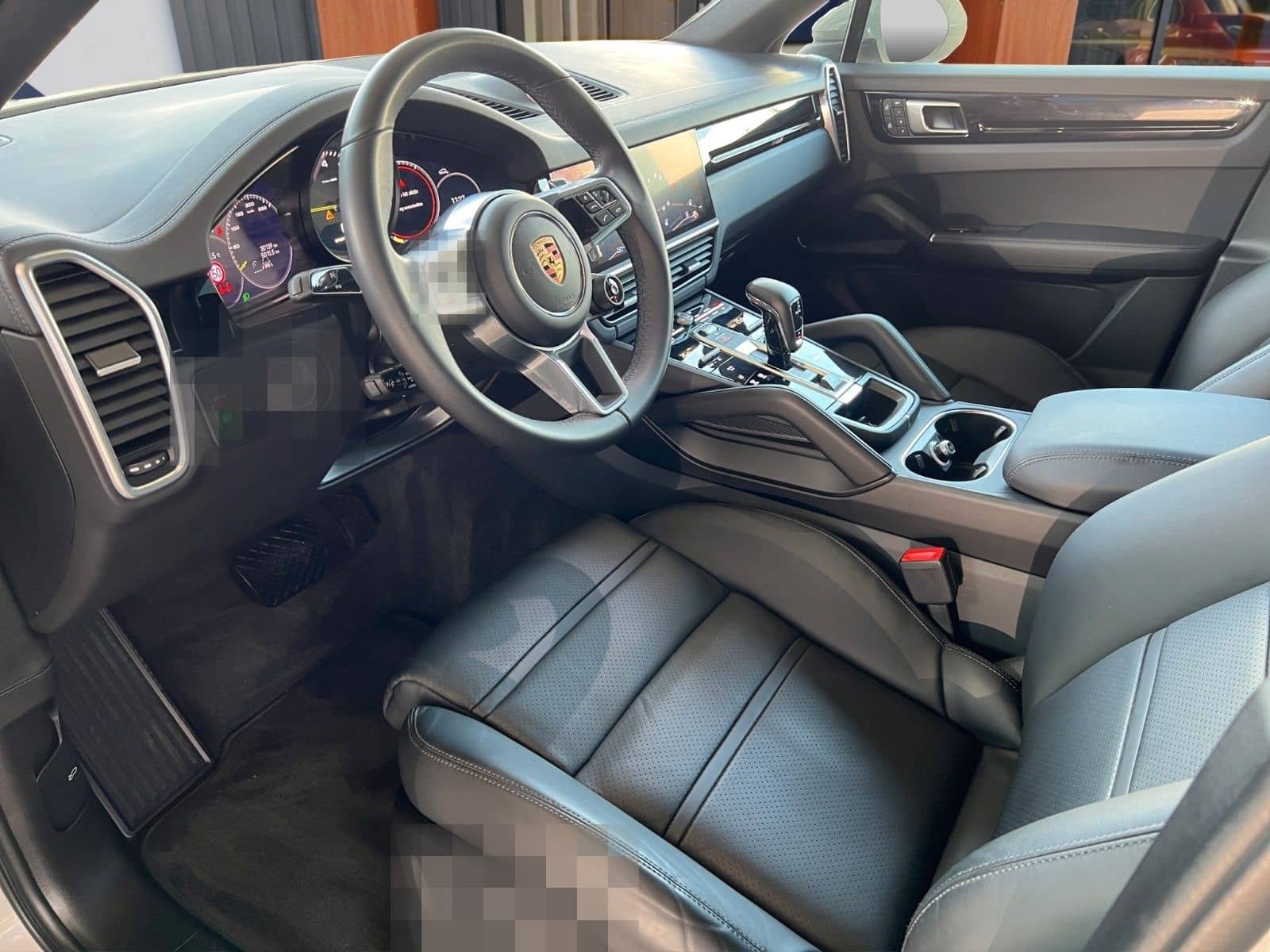 Porsche Cayenne E-Hyb. Coupe PLATINUM Ed. SPORT DESIGN! foto 4