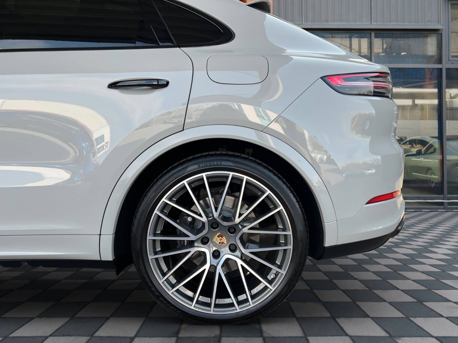 Porsche Cayenne E-Hyb. Coupe PLATINUM Ed. SPORT DESIGN! foto 24