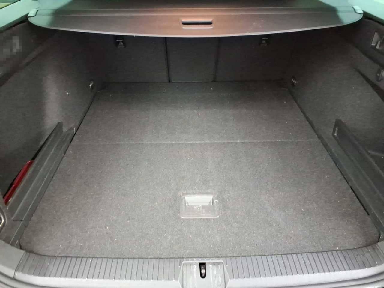 Volkswagen Passat Variant 2.0 TDI Aut. AHK LED NAV foto 11