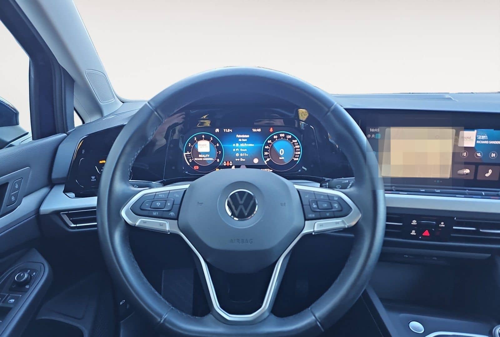 Volkswagen Golf VIII 1.5 TSI Life ACC Akustikglas DynLicht foto 12