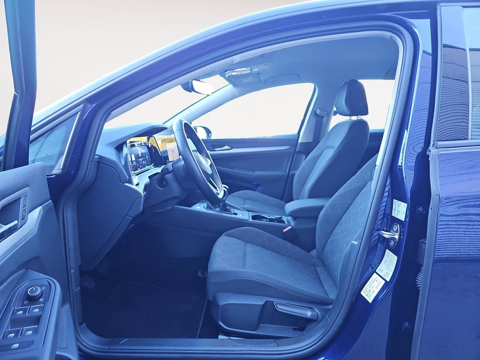 Volkswagen Golf VIII 1.5 TSI Life ACC Akustikglas DynLicht foto 8