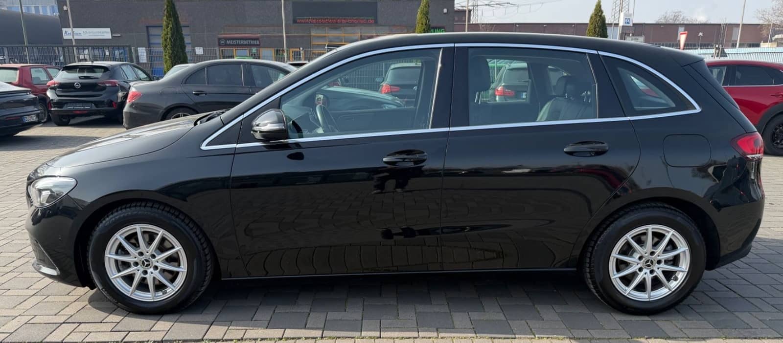 Mercedes-Benz B 200 B B 200 d/LED/KAMERA/NAVI/CARPLAY/AHK foto 3