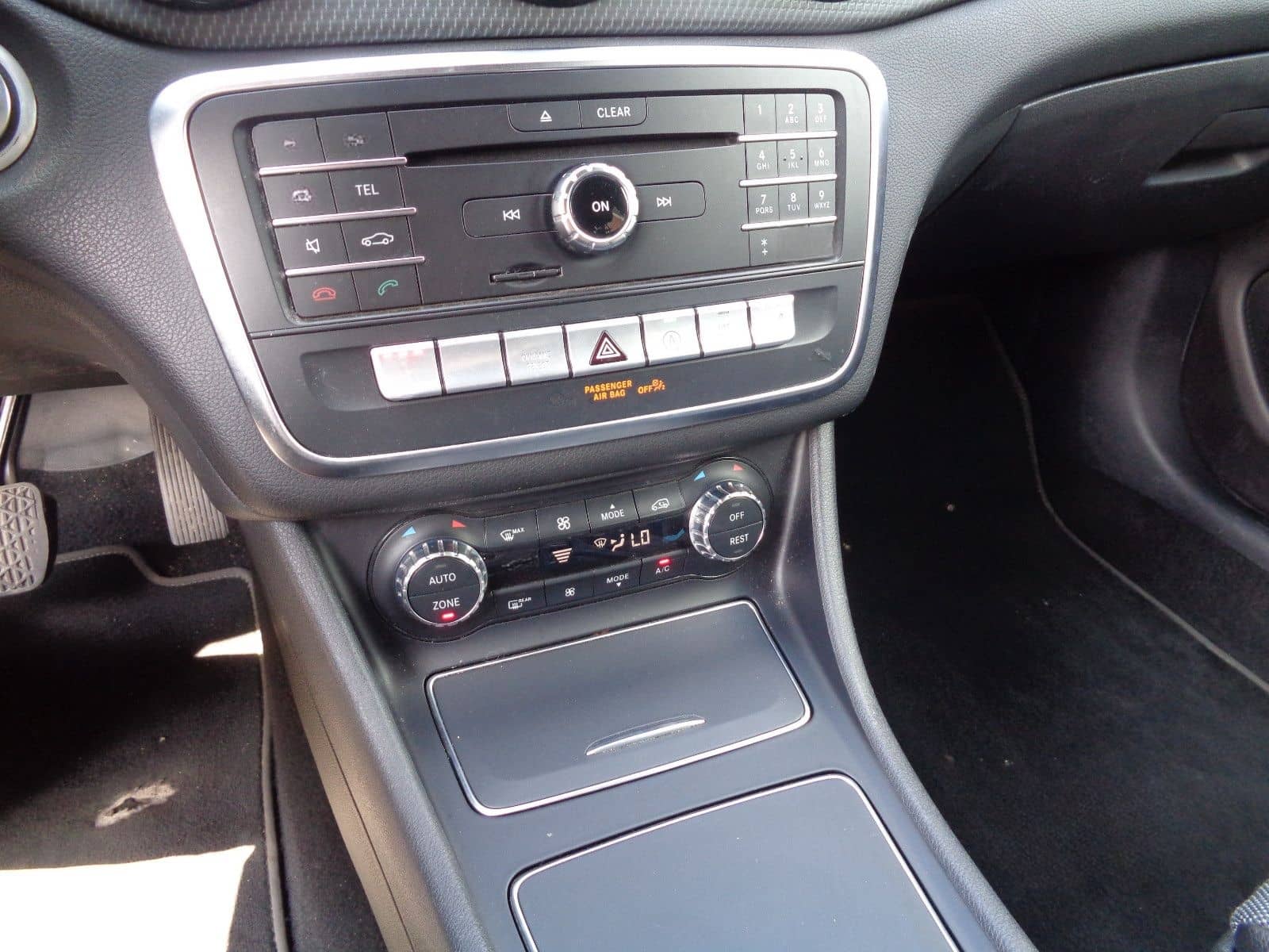 Mercedes-Benz GLA 200 Autom., Kam. Navi.LM, Keyl.LED,Met. PTS, foto 7