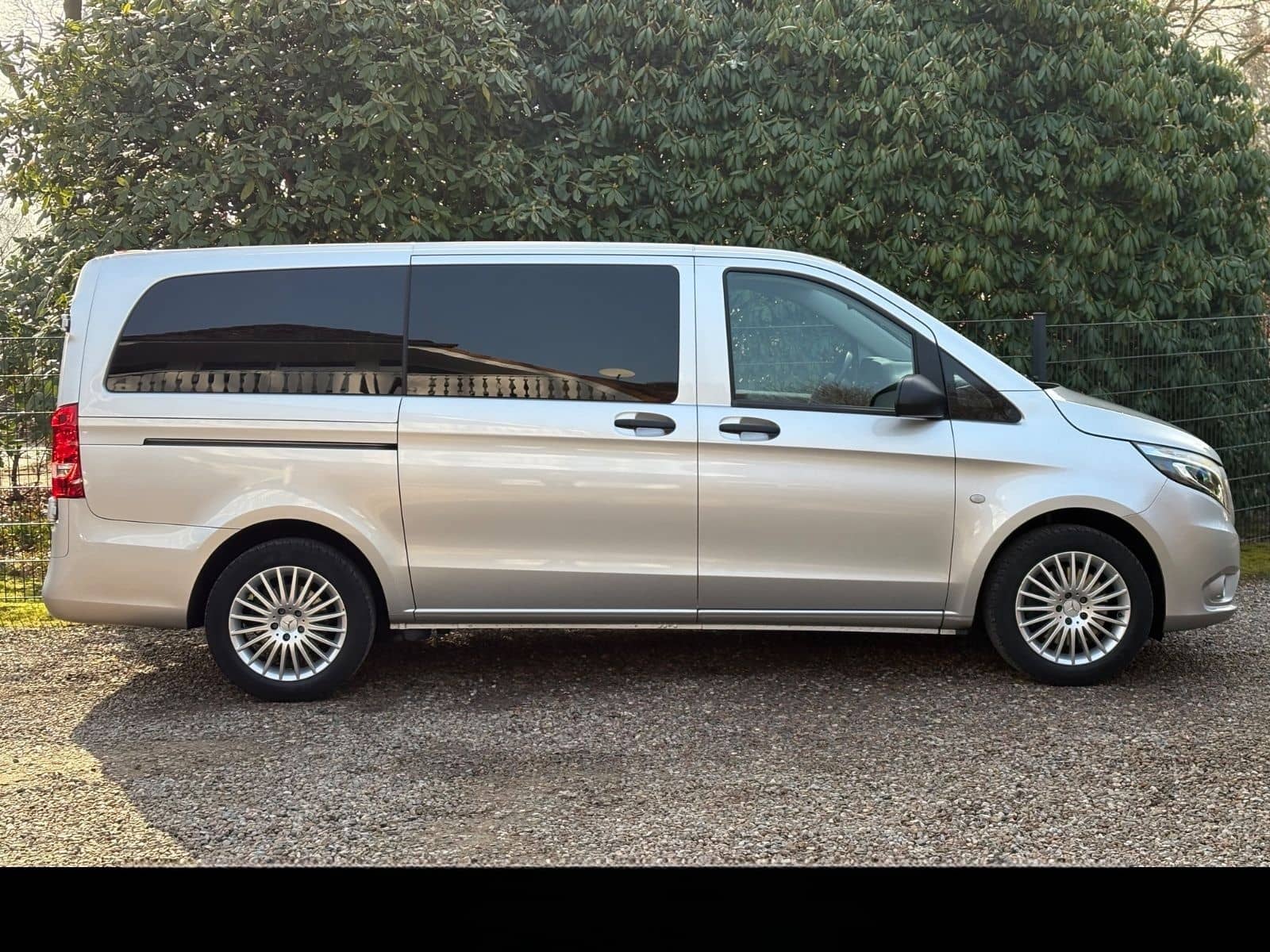 Mercedes-Benz Vito Mixto 119 RWD lang 9G+LED+AHK+TEMPO+SITZH. foto 7