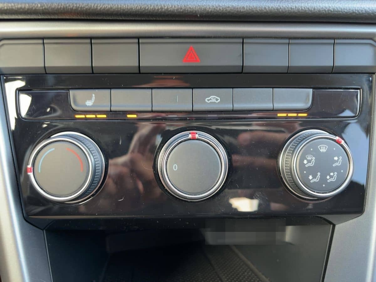 Volkswagen T-Roc Life 2.0 TDI DSG LED APP NAV PARK-ASSIST foto 17