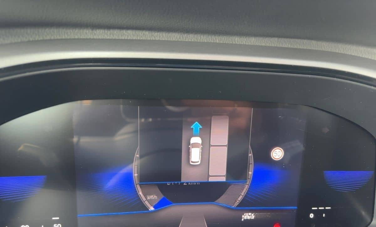 Volkswagen T-Roc Life 2.0 TDI DSG LED APP NAV PARK-ASSIST foto 18