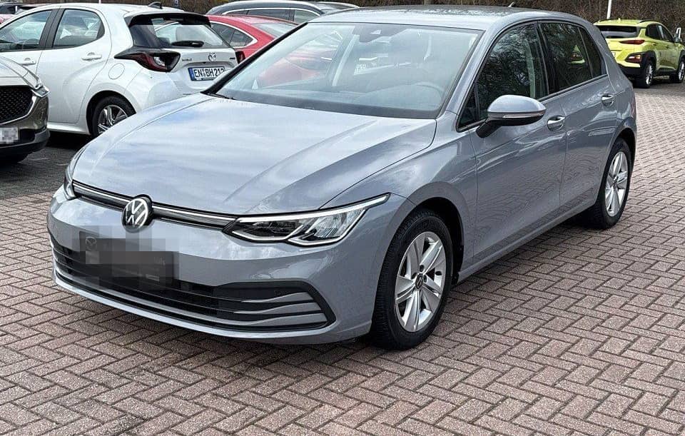 Volkswagen Golf VIII 1.5 TSI Life *Navi*Sitzheizung* foto 1