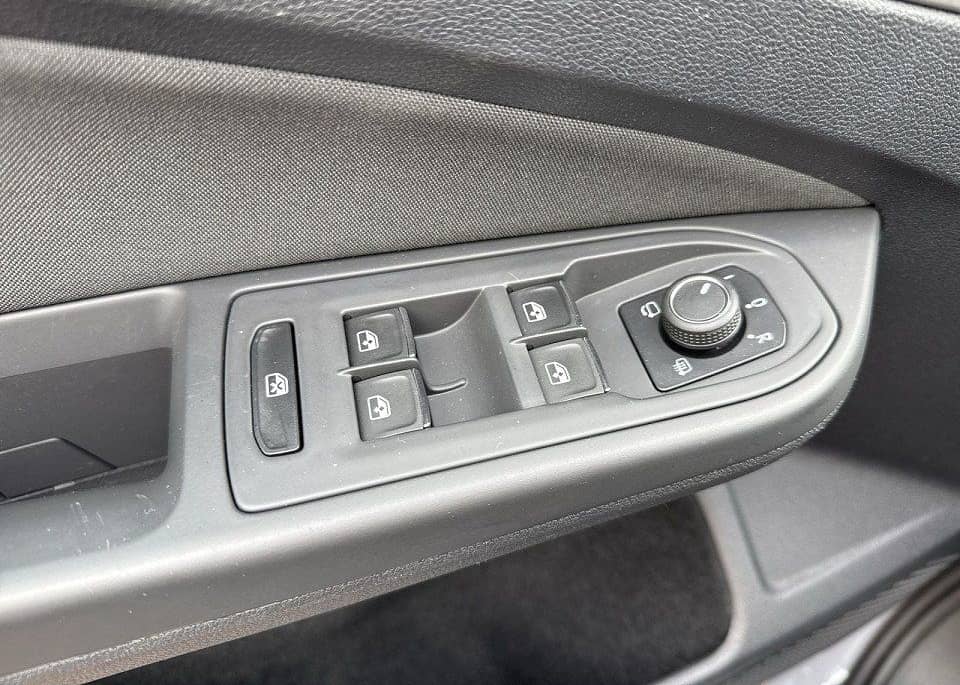 Volkswagen Golf VIII 1.5 TSI Life *Navi*Sitzheizung* foto 16