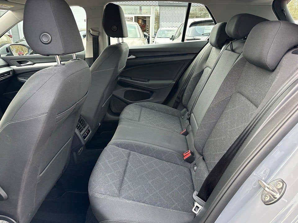 Volkswagen Golf VIII 1.5 TSI Life *Navi*Sitzheizung* foto 8