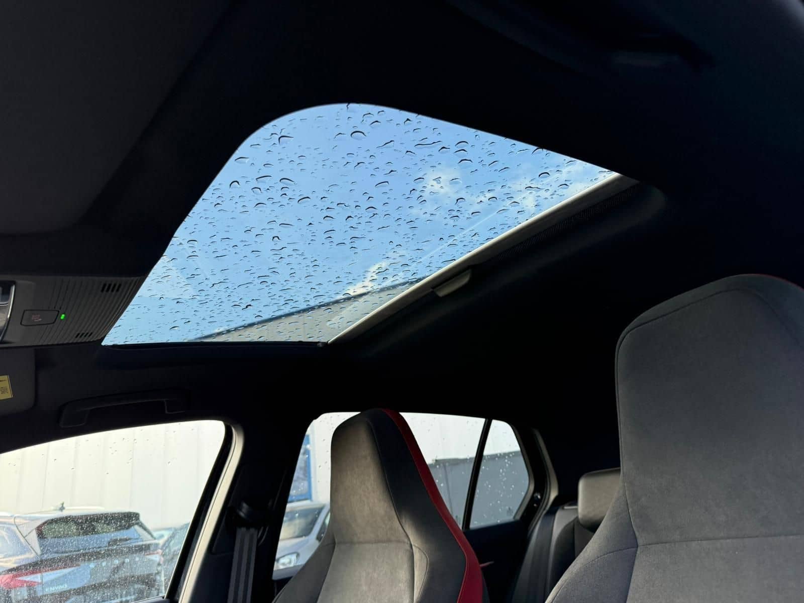 Volkswagen Golf GTI Clubsport 2.0 TSI /HUD/PANO/TRAVEL/CAM/ foto 12