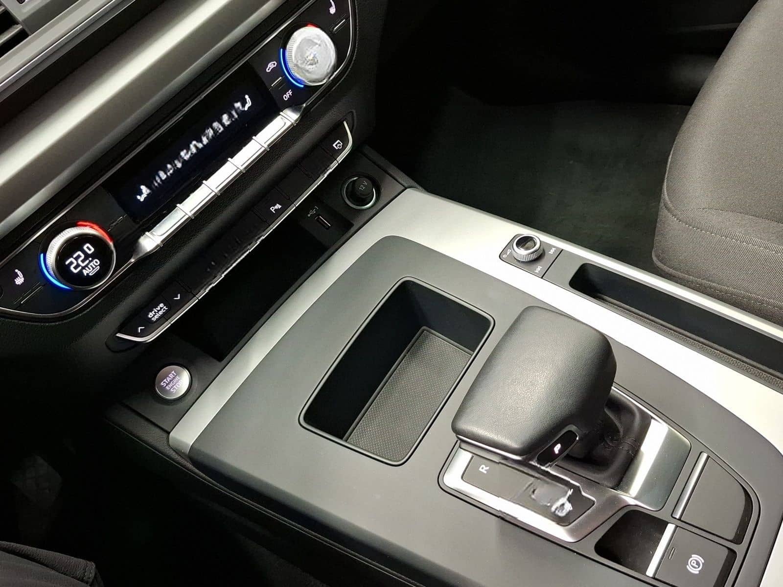 Audi Q5 50 TFSI e Q AHK LM18 NAVI+ foto 11