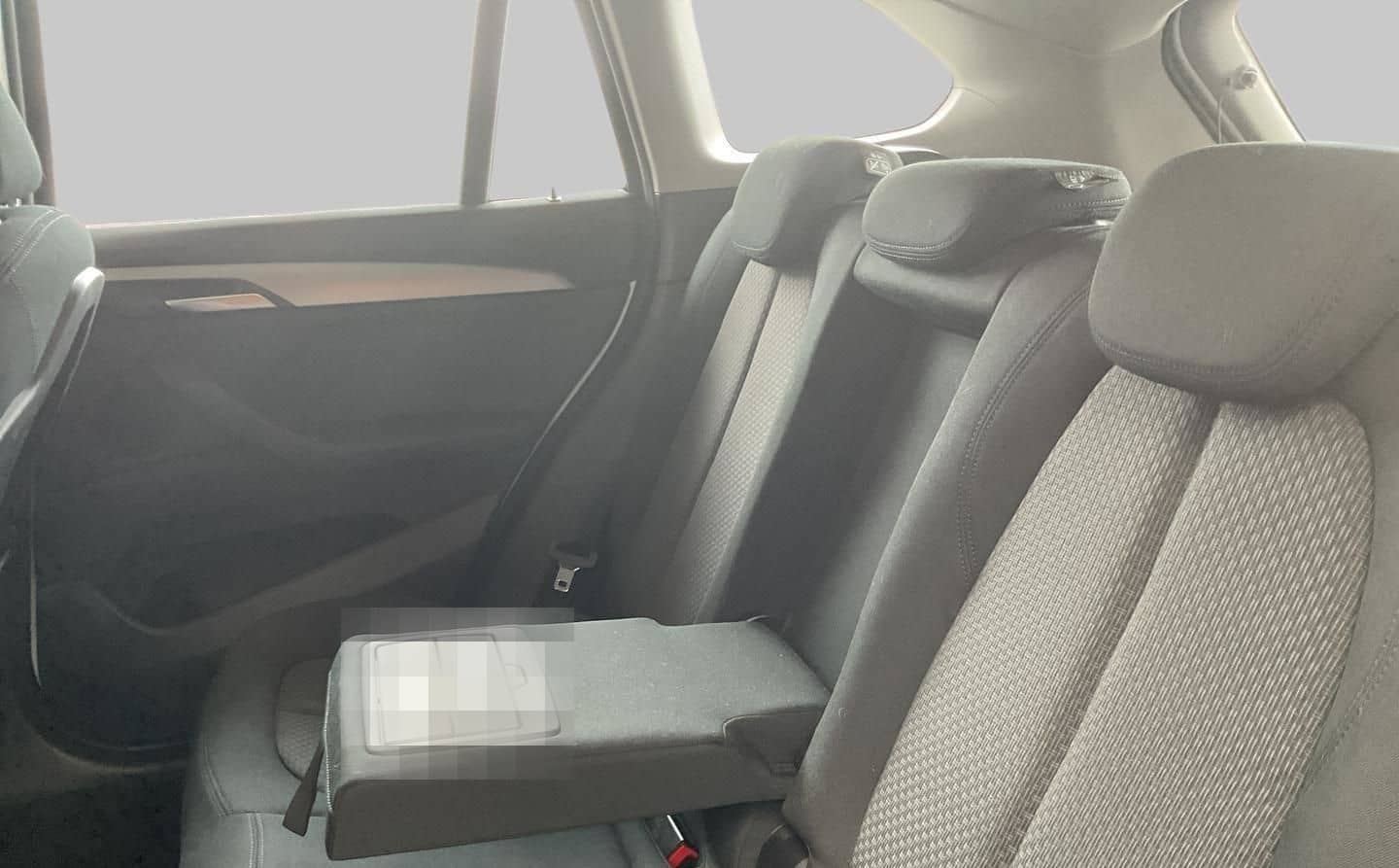 BMW X1 sDrive18d AHK Navi SHZ LED el-HK Klimaautom foto 8