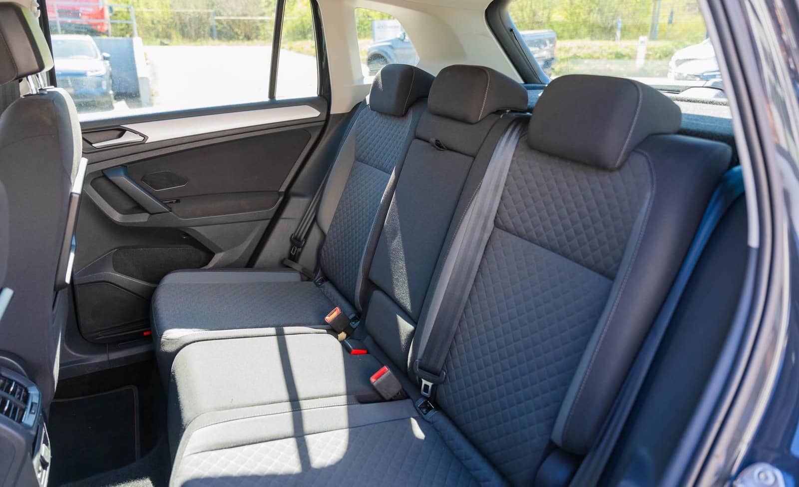 Volkswagen Tiguan Comfortline AHK-klappbar+SHZ+Spurhalteass foto 18