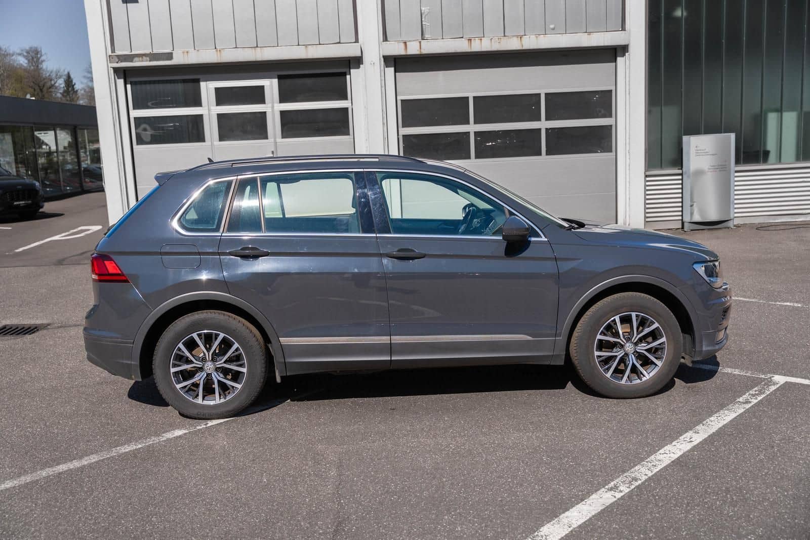 Volkswagen Tiguan Comfortline AHK-klappbar+SHZ+Spurhalteass foto 5