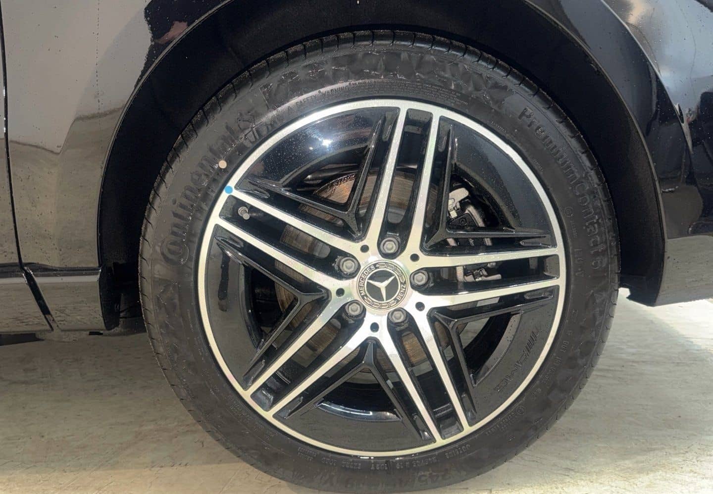 Mercedes-Benz V 300 d Avantgarde 4x4 lang AMG AIRMATIC Pano 9G foto 8