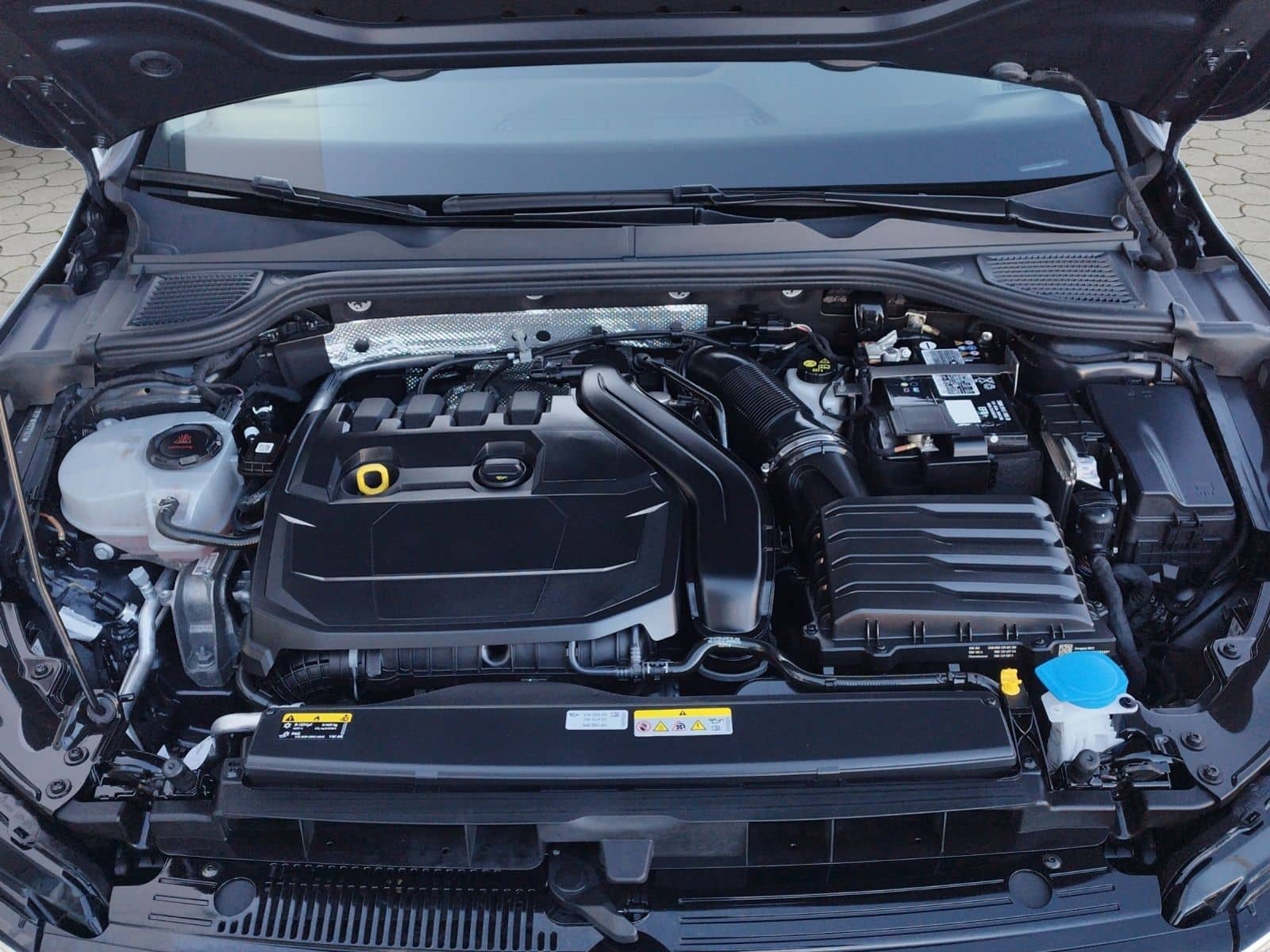 Volkswagen Golf VIII Life 1.5 TSI 5JG/LED+/NAV/L+S/AMBIENTE foto 13