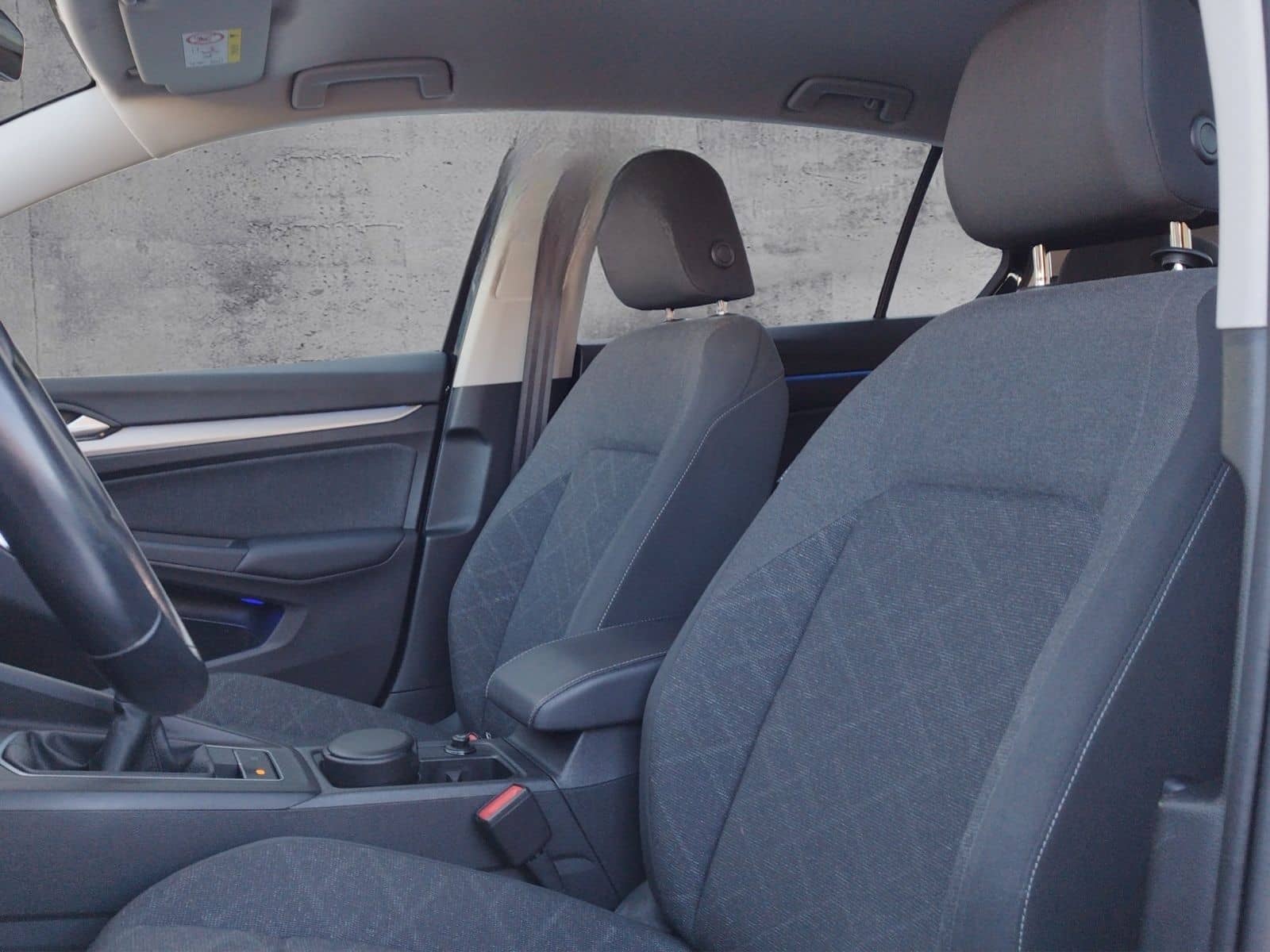 Volkswagen Golf VIII Life 1.5 TSI 5JG/LED+/NAV/L+S/AMBIENTE foto 7