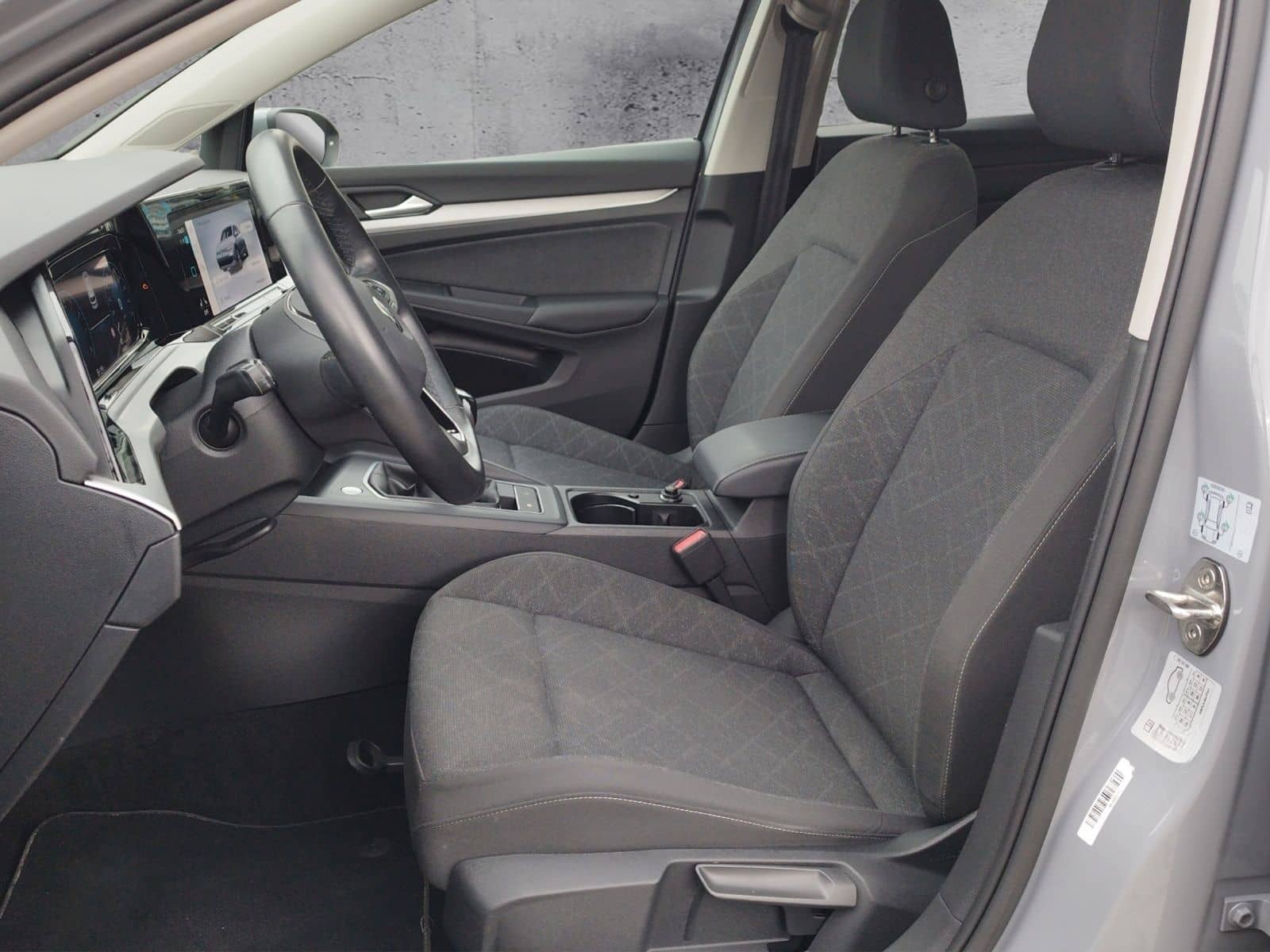 Volkswagen Golf VIII Life 1.5 TSI 5JG/LED+/L+S/LIGHTASSIST foto 6