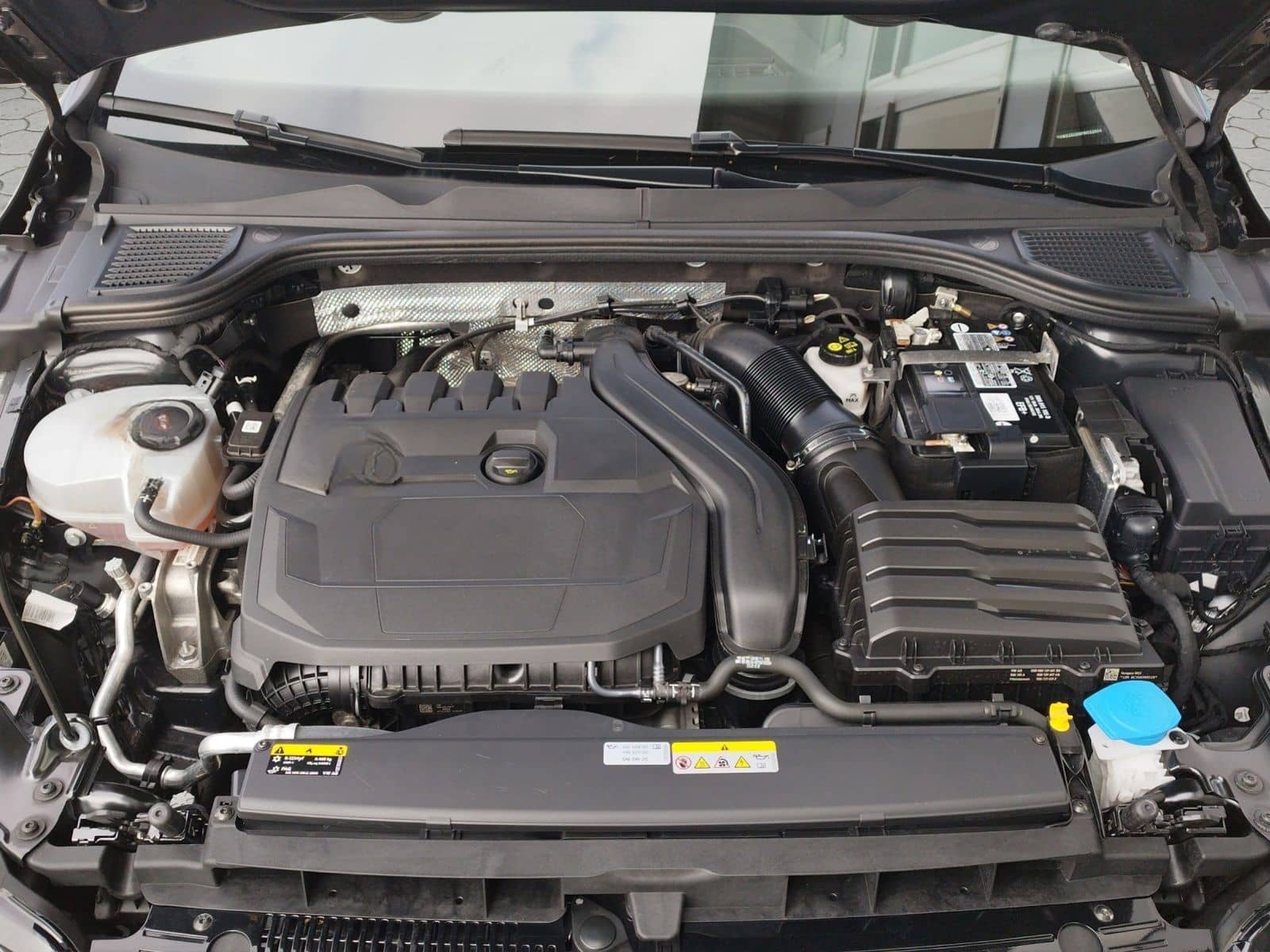 Volkswagen Golf VIII Life 1.5 TSI 5JG/LED+/NAV/SHZ foto 14