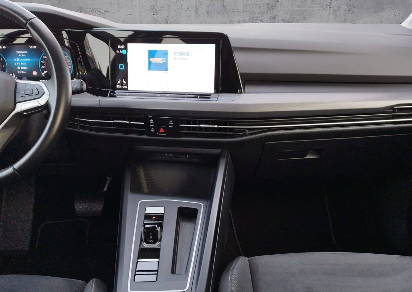 Volkswagen Golf VIII Variant Style 1.5eTSI DSG AHK/PANO/HUD foto 10