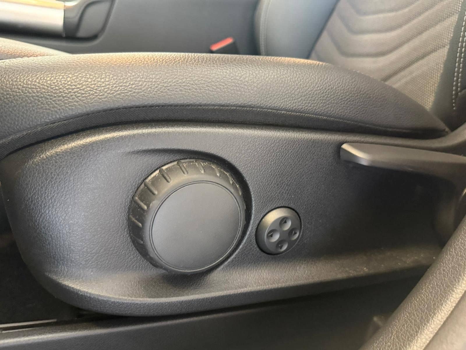 Mercedes-Benz GLA 200 PROGRESSIVE ADV. 360°+AHK+EASYPACK+LED foto 16