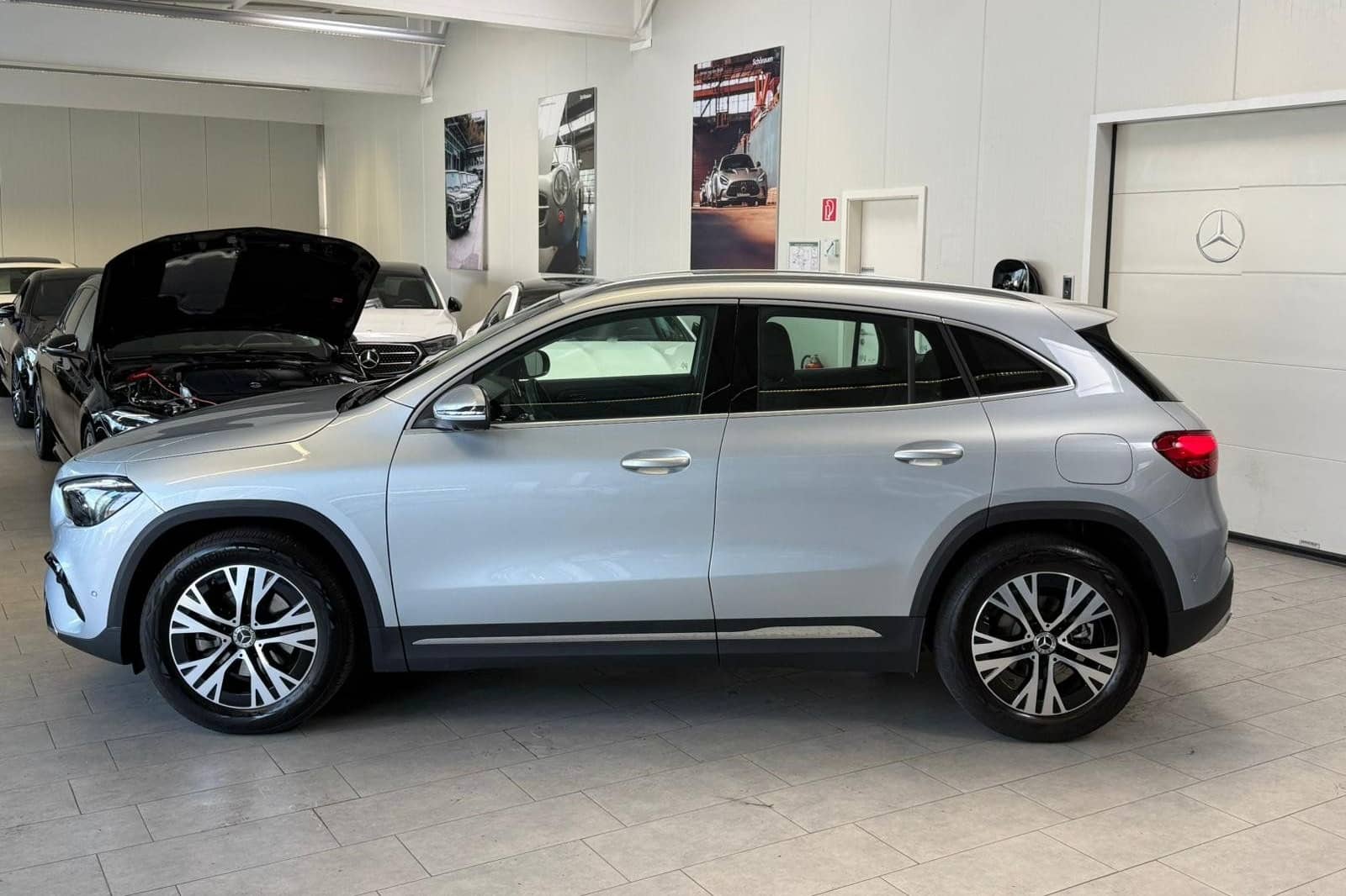 Mercedes-Benz GLA 200 PROGRESSIVE ADV. 360°+AHK+EASYPACK+LED foto 3