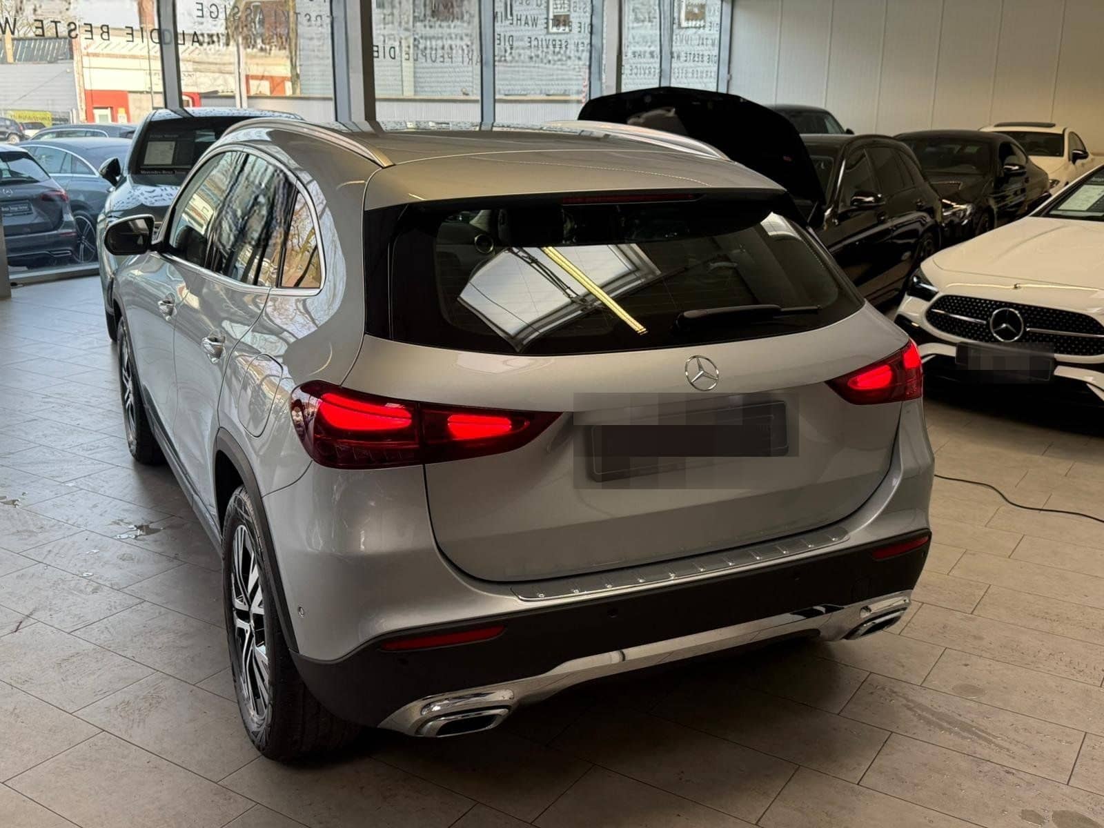 Mercedes-Benz GLA 200 PROGRESSIVE ADV. 360°+AHK+EASYPACK+LED foto 4