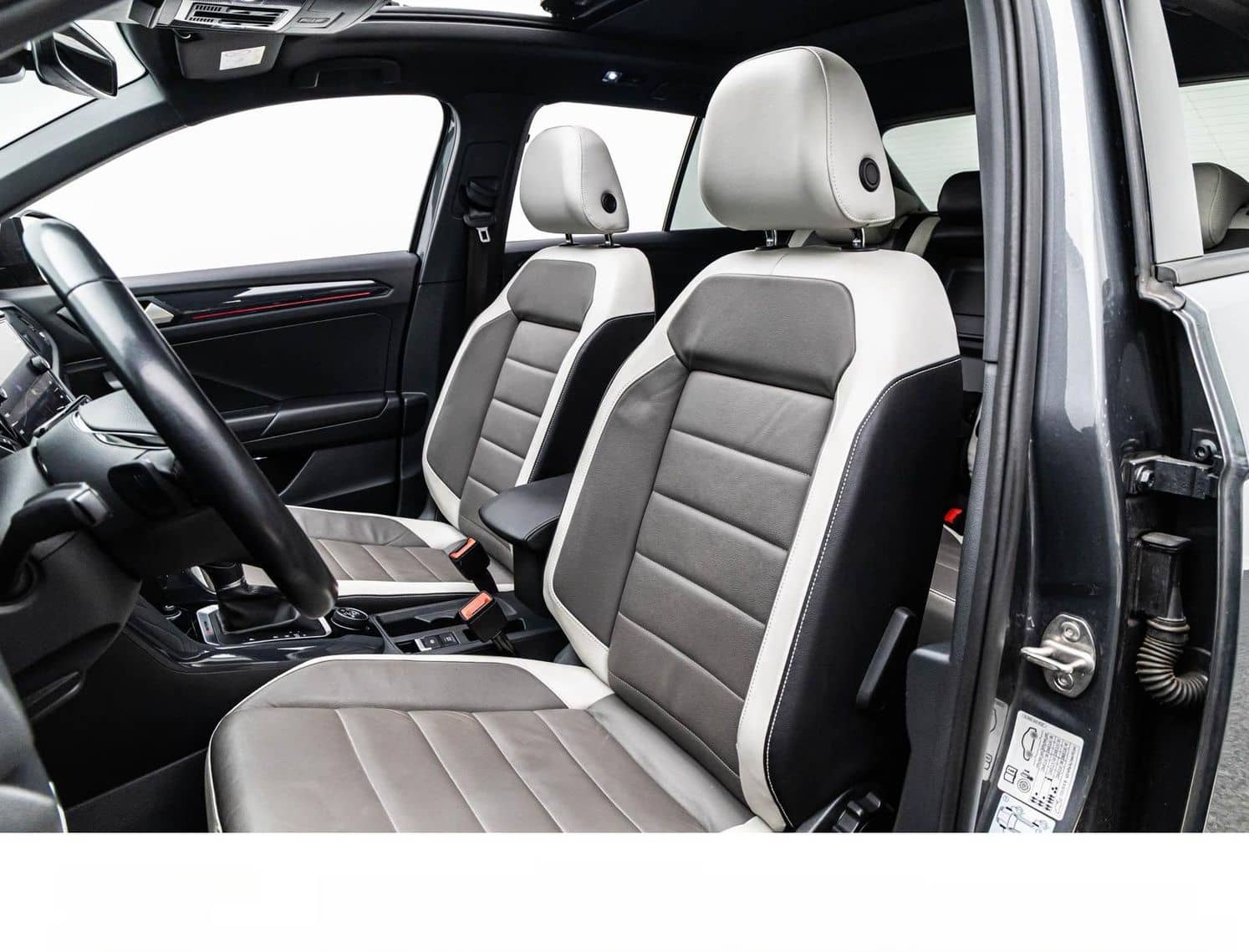 Volkswagen T-ROC 2.0TSi SPORT 4M. LED/ACC/PANO/CARPLAY/BEAT foto 15