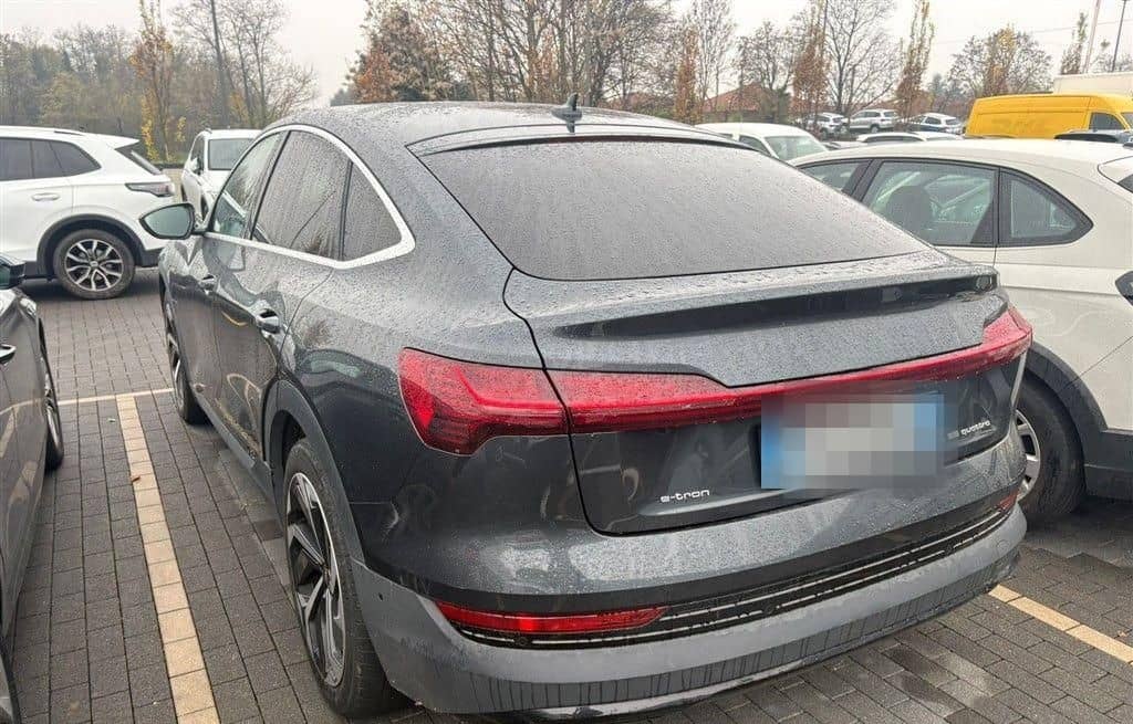 Audi E-TRON SPORTBACK 55 MATRIX/ACC/KEYLESS/PANO/360° foto 9