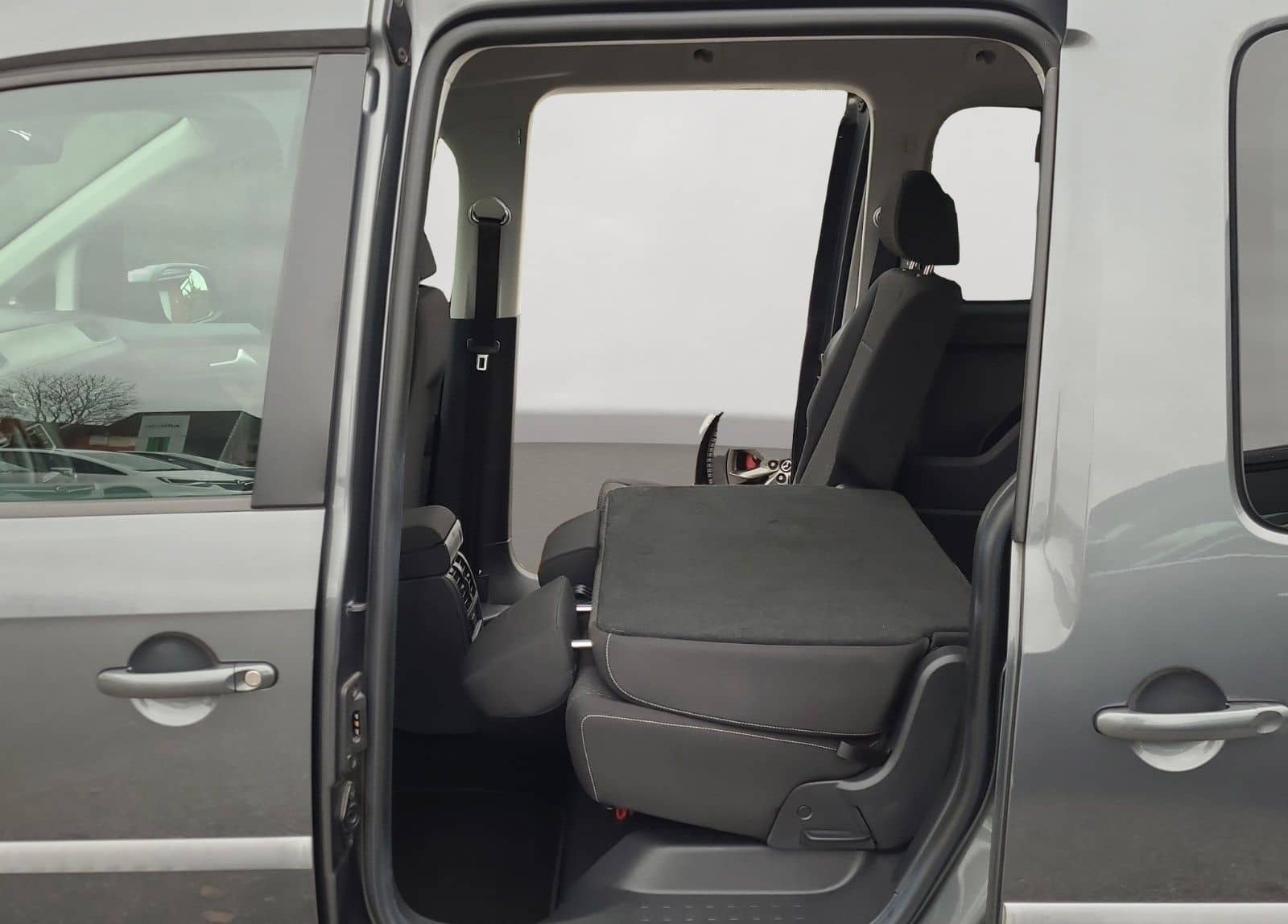 Volkswagen Caddy 2.0 TDI Maxi DSG | SHZ | Tempomat | PDC foto 21