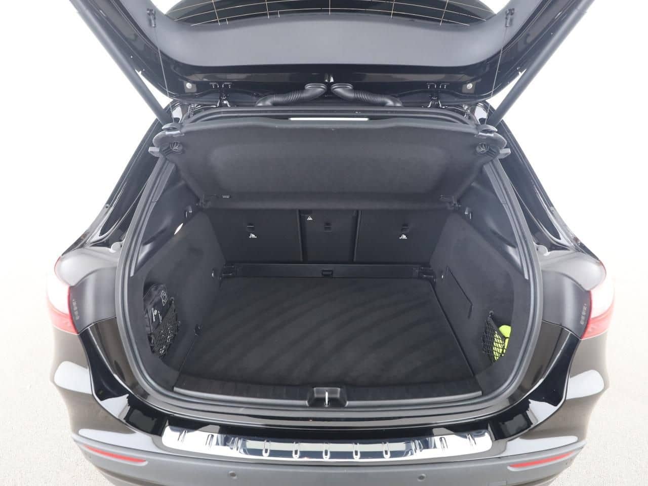 Mercedes-Benz GLA 180 AMG Night MBUX AHK Distronic 360 Kamera foto 16