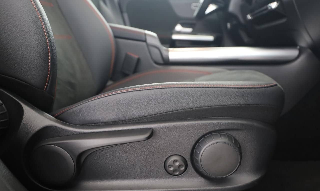 Mercedes-Benz GLA 180 AMG Night MBUX AHK Distronic 360 Kamera foto 18