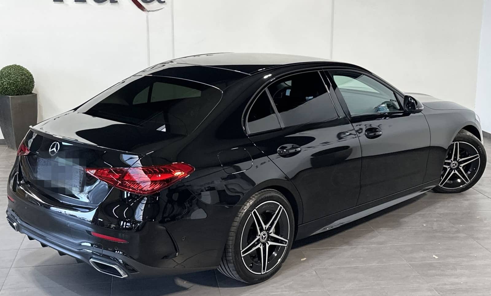 Mercedes-Benz C 200d AMG-Line NAV+LED+KAM+HUD+VCOCK+CARPLAY+PP foto 5