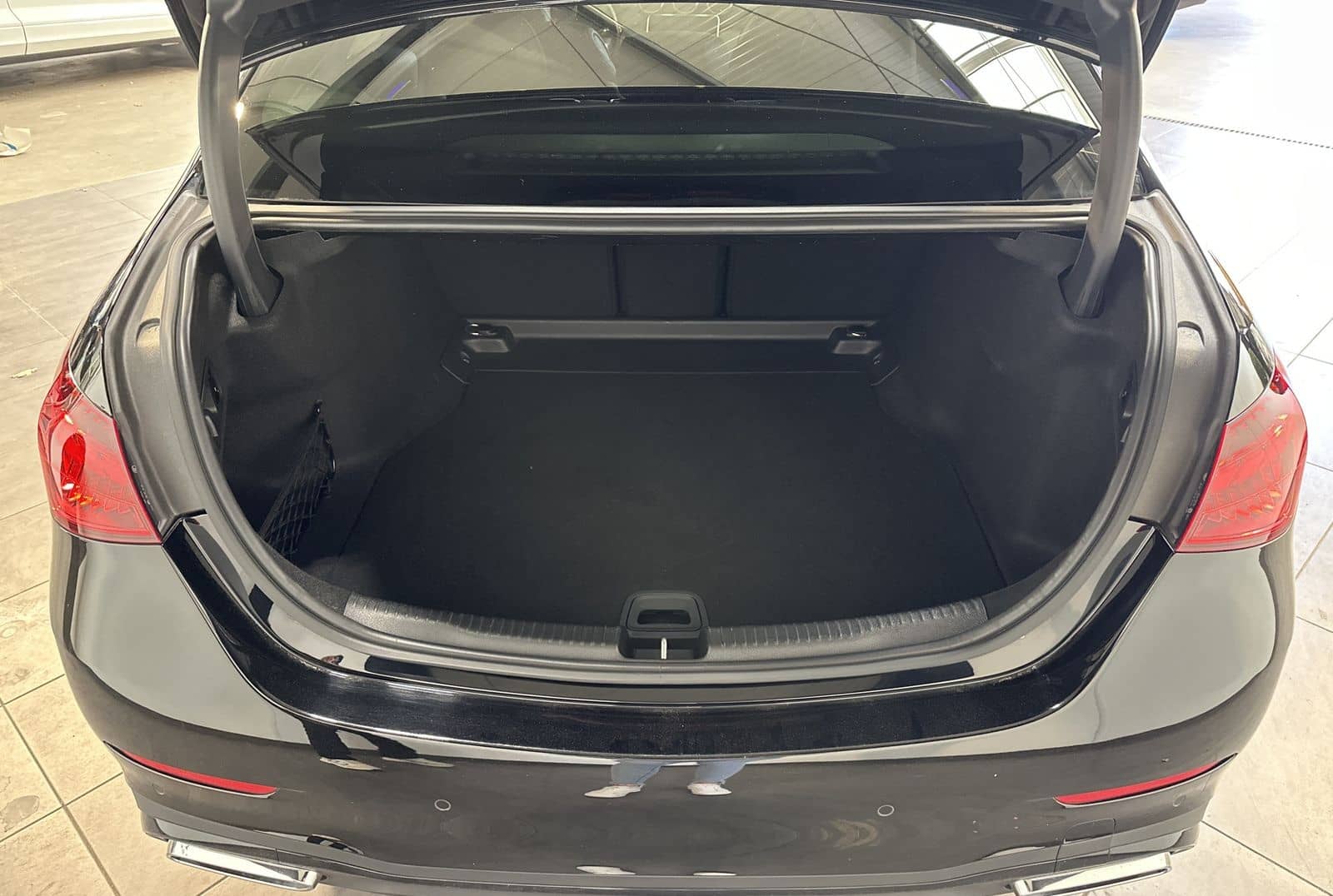 Mercedes-Benz C 200d AMG-Line NAV+LED+KAM+HUD+VCOCK+CARPLAY+PP foto 6