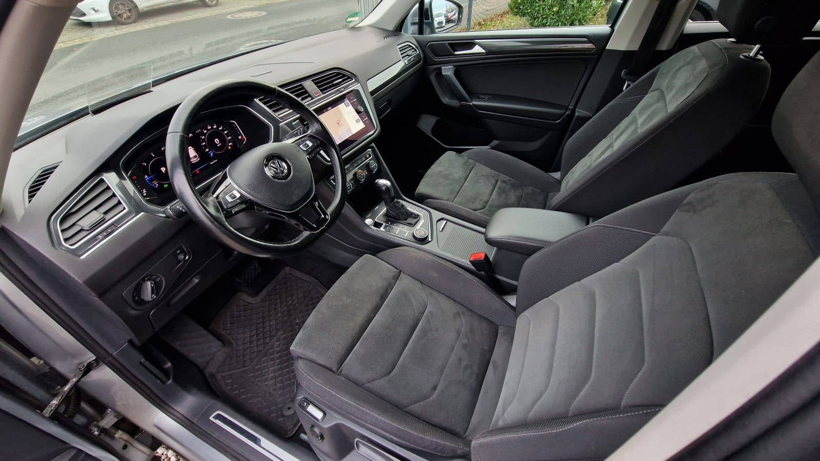 Volkswagen Tiguan 2.0 TDI Allspace Highline 4Motion DSG foto 13